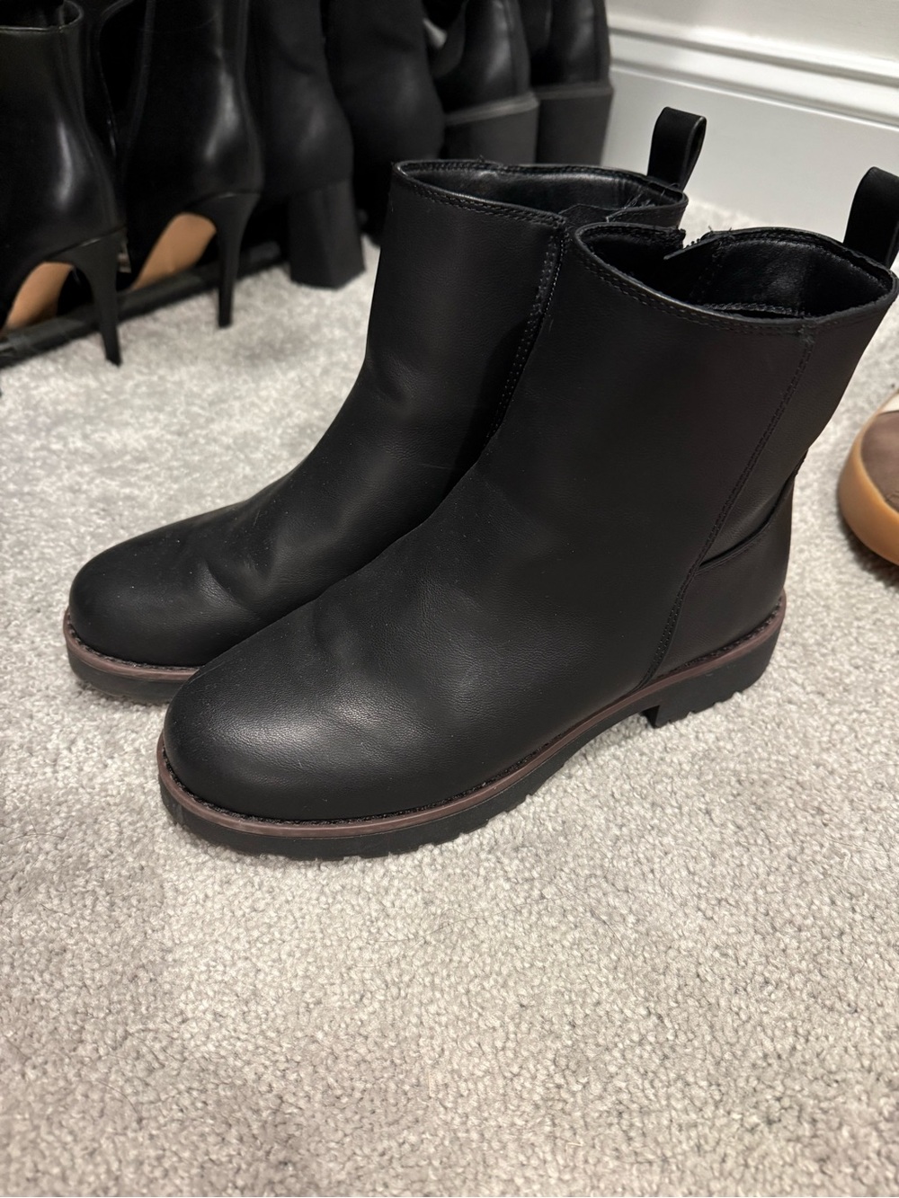 Women’s crown vintage boots